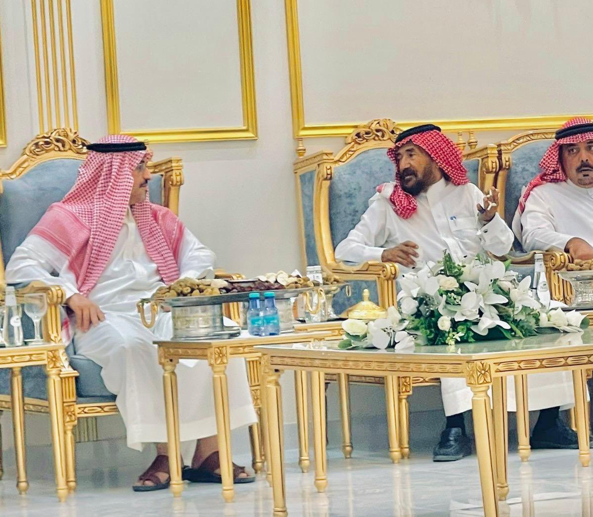 alhawamlah's tweet photo. زيارة صاحب السمو  الأمير متعب بن فهد الفيصل آل سعود 
للشيخ شعلان بن رديني بن مشلوط بمنزله في مركز البسيتين https://t.co/157RQKwcB4