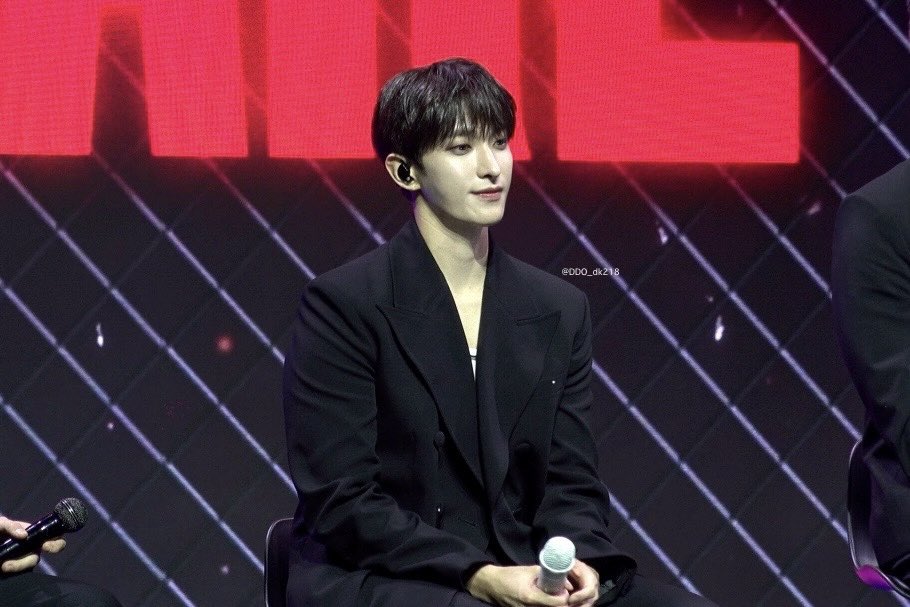 DDO_dk218's tweet photo. 250608 GV

오래오래 사랑해💚🤍

#도겸 #이석민 
#ドギョム #DOKYEOM 
#세븐틴 #SEVENTEEN
@pledis_ https://t.co/wc4AK3NV59
