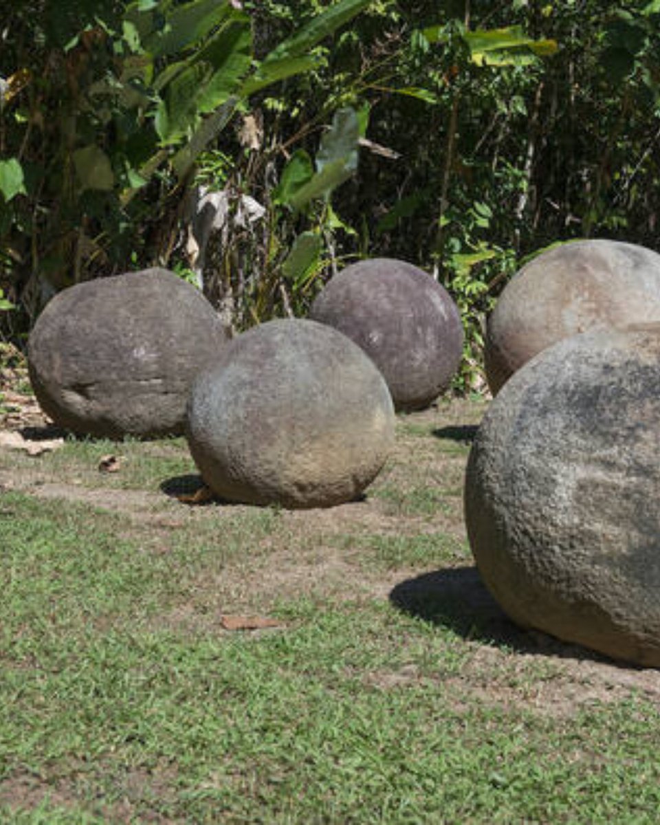 MIÉRCOLES DE MISTERIOS 👀
📍esferas de piedra de Diquís, #CostaRica
Miles de esferas casi perfectas hechas hace siglos… sin que se sepa cómo ni para qué.
No lo sabe ni ChatGpt. 👀