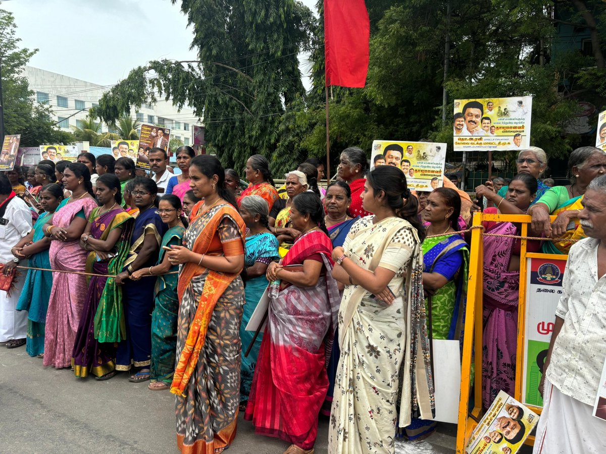 vaishnavi_cbe's tweet image. இன்றைய தினம் கோவைக்கு வருகை புரிந்த தமிழக முதல்வர், கழக தலைவர் தளபதி @mkstalin அவர்களுக்கு உற்சாகமாக வரவேற்பு அளித்த தருணம்!!

#DMK