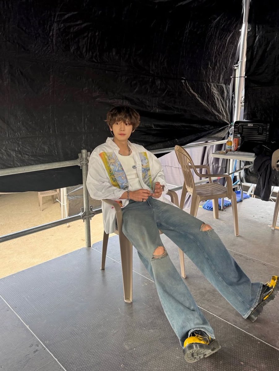 chanyeol pics tweet media