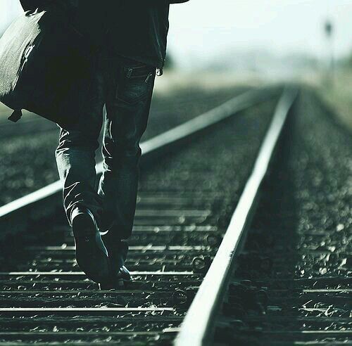 #من يُرآقبنـي حُـبـاً فـ شگــــراً مــن قلّـبـي 
ومن يُرآقبنـي حِـقـداً .. ايضـاً شگـــــــراً ،
 #لأنكم لم تُرآقبوني إلا لأني اسّـتحـق وقـتـــــــكم

#فضفضه