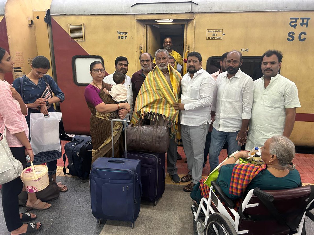 NvssprabhakarM's tweet image. Going to #Tirumala by special Train from my Dream project #Chelapally #Terminal .jai ho @narendramodi @AshwiniVaishnaw  @BJP4Telangana @kishanreddybjp @Eatala_Rajender @drlaxmanbjp