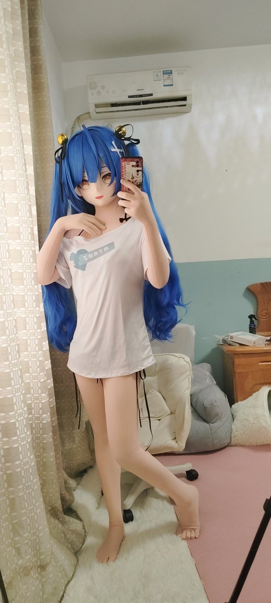 原服太难穿了，还是泳装好，套下去就行了😡