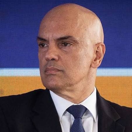 STF acompanha Moraes e forma maioria para manter prisão de Débora Rodrigues

O Supremo Tribunal Federal formou maioria na Primeira Turma para rejeitar recurso da defesa e manter a prisão da cabeleireira Débora Rodrigues, condenada a 14 anos por envolvimento nos atos de 8 de