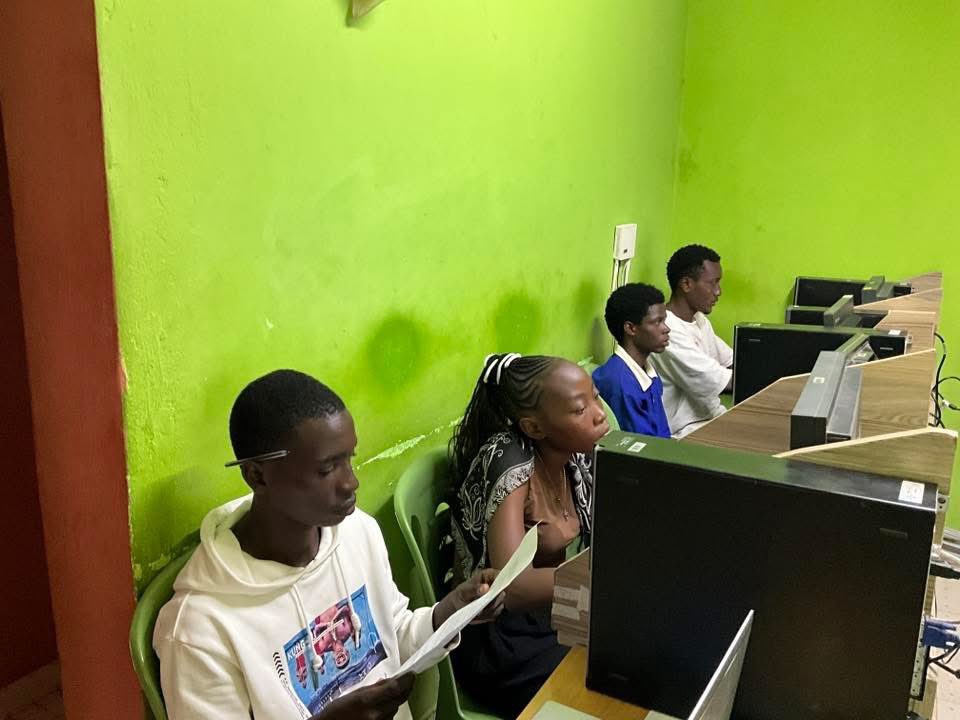 📍Chanuka Na DigiSkills Program Updates!

We are excited to share that we have successfully completed the Cluster-5 training sessions and exams. As we look ahead, we are filled with hope for the positive impact our learners will have. As Albert Einstein once said, “The measure of