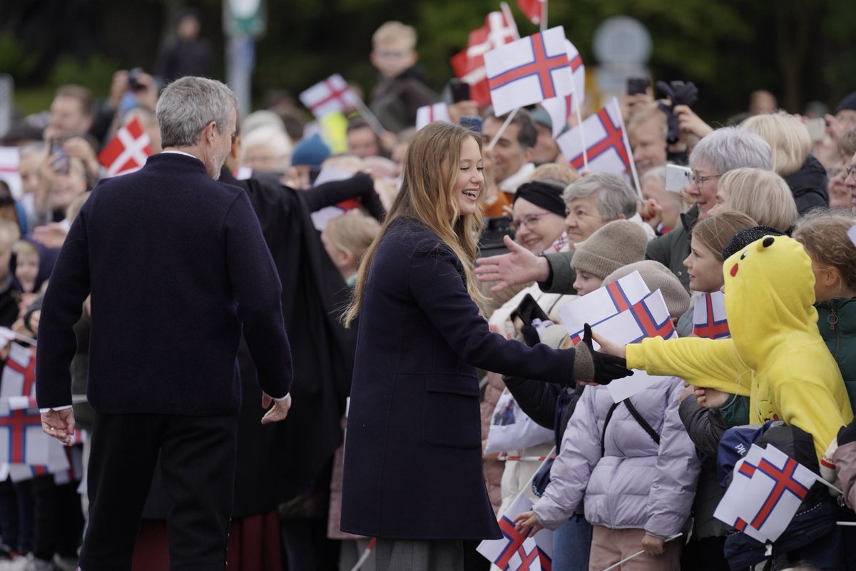 Tinganes's tweet image. Their Majesties the King and Queen of Denmark, accompanied by H.R.H. Princess Josephine, have arrived in the Faroe Islands for their first official visit since ascending the throne. 

🇫🇴 PM Johannesen is hosting the visit.