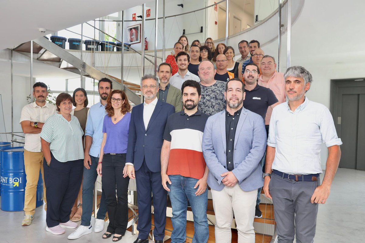 Aigües de Barcelona (@aiguesbcnclient) on Twitter photo 🔊 Avui FIBSEN, guanyadora del programa d’innovació
oberta que liderem amb la Fundació <a href="/MWCapital/">Mobile World Capital Barcelona</a> i amb el suport d'<a href="/AjSantBoi/">Ajuntament Sant Boi</a>, ha presentat a @Coboilab els resultats de la prova pilot realitzada a Sant Boi: un nou sistema de detecció de fuites d’aigua en sistemes de reg de 🔊 Avui FIBSEN, guanyadora del programa d’innovació
oberta que liderem amb la Fundació <a href="/MWCapital/">Mobile World Capital Barcelona</a> i amb el suport d'<a href="/AjSantBoi/">Ajuntament Sant Boi</a>, ha presentat a @Coboilab els resultats de la prova pilot realitzada a Sant Boi: un nou sistema de detecció de fuites d’aigua en sistemes de reg de