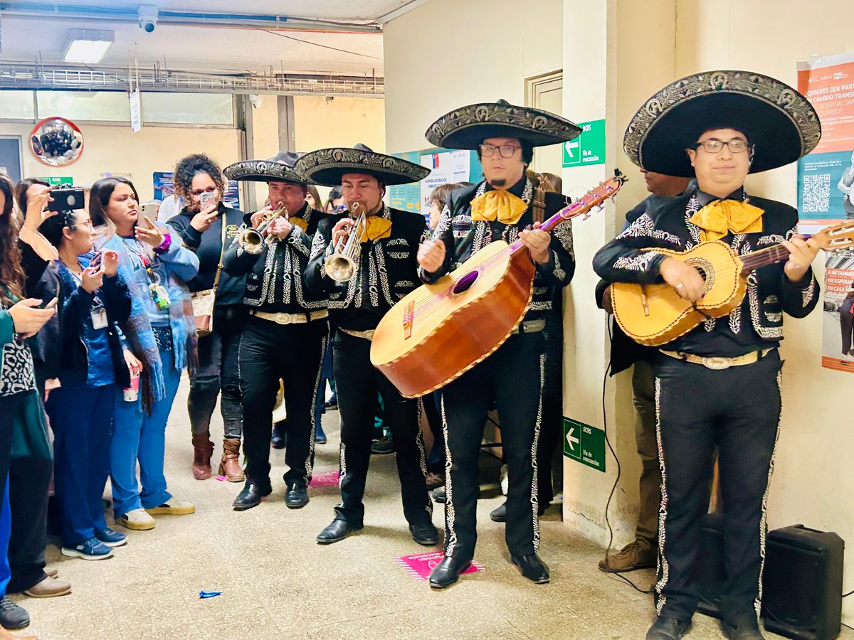 |GRACIAS POR SU COMPROMISO Y DEDICACIÓN👏🏻| En los últimos días nos ha tocado despedir y celebrar la amplia trayectoria de dos funcionarios muy queridos para nuestro Hospital de Coquimbo, quienes tras años de entrega y profesionalismo, realizaron su último marcaje oficial 🙌