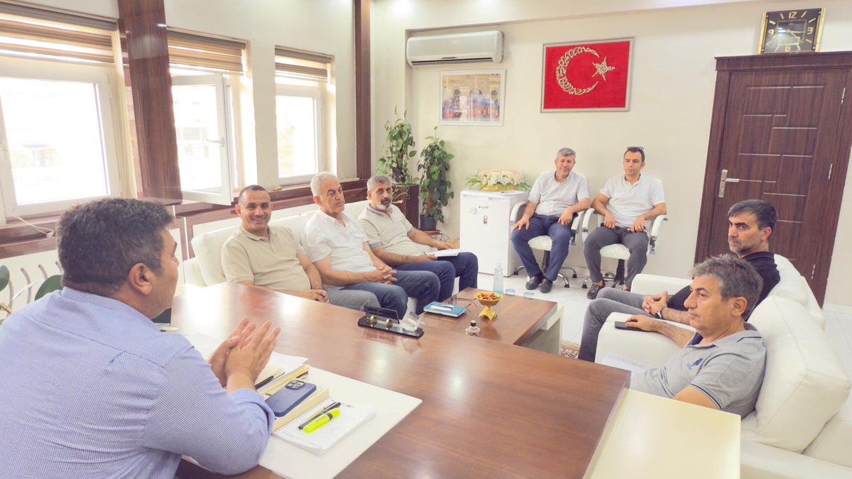 Midyat İlçe Milli Eğitim Müdürlüğü (@midyatilcemem) on Twitter photo İlçe Millî Eğitim Müdürümüz Sayın <a href="/abdurrahimdmr47/">Abdurrahim DEMİR</a> başkanlığında, 2025 Liselere Geçiş Sistemi (LGS) kapsamındaki merkezi sınava ilişkin hazırlık sürecini değerlendirmek amacıyla Sınav Yürütme Komisyonu ile bir toplantı gerçekleştirildi.
<a href="/tcmeb/">Millî Eğitim Bakanlığı</a>
<a href="/ali_eyyupkoca/">Ali Eyyupkoca</a>
<a href="/omerfrkozdemir/">ömer faruk özdemir</a> İlçe Millî Eğitim Müdürümüz Sayın <a href="/abdurrahimdmr47/">Abdurrahim DEMİR</a> başkanlığında, 2025 Liselere Geçiş Sistemi (LGS) kapsamındaki merkezi sınava ilişkin hazırlık sürecini değerlendirmek amacıyla Sınav Yürütme Komisyonu ile bir toplantı gerçekleştirildi.
<a href="/tcmeb/">Millî Eğitim Bakanlığı</a>
<a href="/ali_eyyupkoca/">Ali Eyyupkoca</a>
<a href="/omerfrkozdemir/">ömer faruk özdemir</a>
