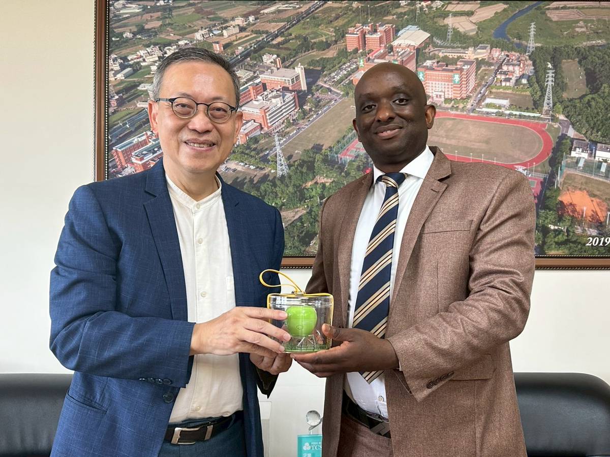 waresapage's tweet photo. CJCU applauds WARESA Taiwan Chapter for empowering African international students through impactful programs like WARESA PMP, MIREC & 5MT. As a global leader in sustainable education, CJCU reaffirms its support for WARESAβs mission.
#CJCU #WARESA #GlobalEducation #AfricaInTaiwan https://t.co/npTzsZDtLu