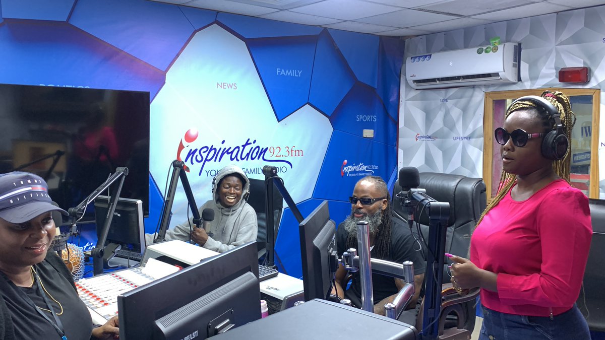 IFM923's tweet photo. @uzikwendu lit up the Teabreak Show with @KafayatBakare3 x @okikiakindele x @Iamkemimichael 🔥🎶
#Abali #Afrobeats #TeabreakVibes #TrendingNow #YourNo1FamilyRadio https://t.co/DYLcKofg9n