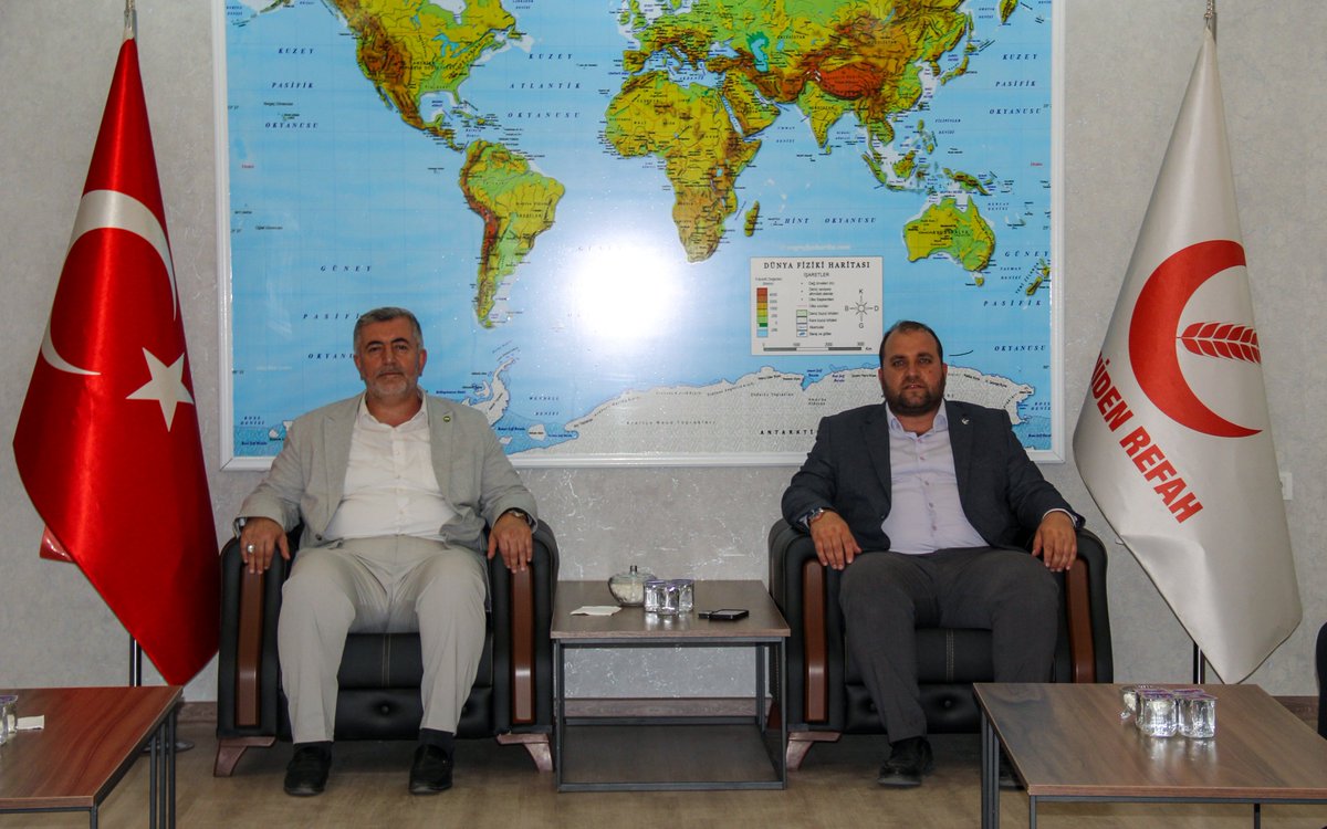 İl Başkanımız Zeynul Abidin Gülsever ve beraberindeki heyetimiz, iade-i ziyaret kapsamında AK Parti, Saadet Partisi ve Yeniden Refah Partisi İl Başkanlıklarını ziyaret ederek, İl Başkanlarıyla bayramlaştı.

Ziyaretlerde Gazze gündemi başta olmak üzere, yereldeki kimi sorunlar ve