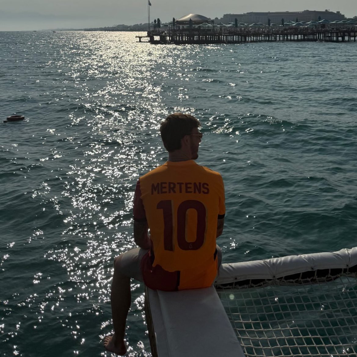 James Maddison’ın 10 numaralı Mertens formasıyla paylaştığı IG hikayesi 👇

“(Burada olmak) her zamanki gibi bir zevk 🇹🇷”