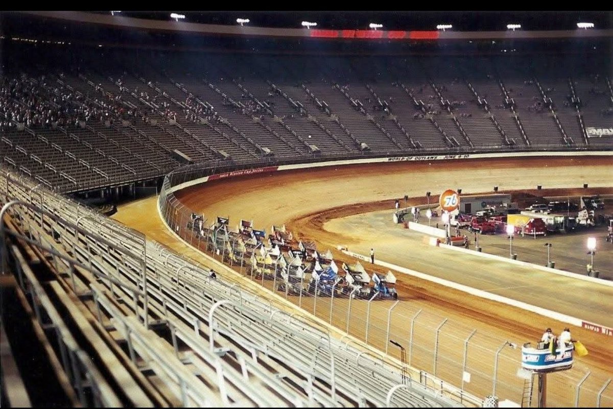 ZBusHouseGang's tweet image. Failed to remember that 25 years and 1 day ago, the @BusHouseGang made the trek to the initial WoO race at Bristol. That was a hell of a road trip. @bhgseve @cycolts