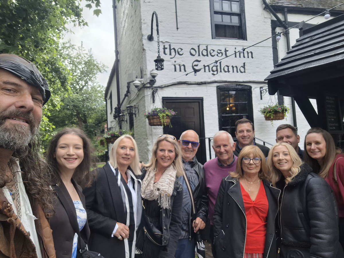 EzekialBone's tweet image. Great fun #Robinhood tour with @vbranch friends & family. Bite size chunks of #histreh, washed down with fine ales @Yeoldetripnott, in caves @TheSalNottm & fine dining in @BrownsNham 🎯 A right good #Nottingham #nightout 🥂 Private tours available 🏹 @No1tingham @Visitnotts