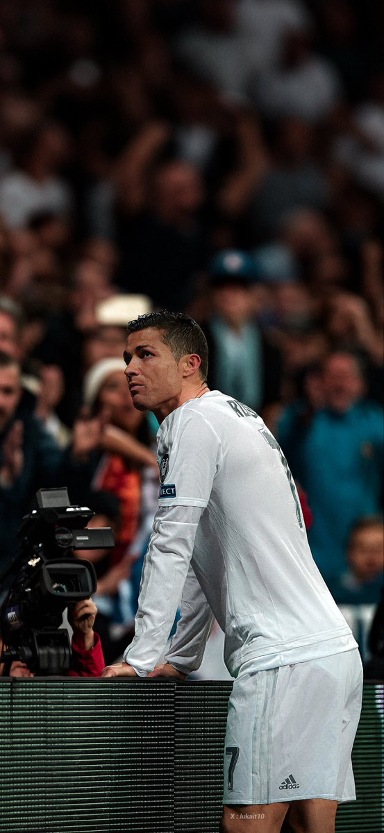 lukait10's tweet image. A U R A 😨