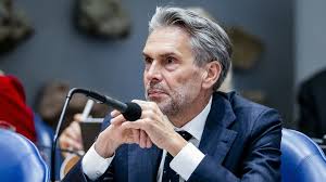 NPOpolitiek en Nieuws (@npopolitiek) on Twitter photo WOENSDAG LIVE: Vanaf 14.45 uur het #Verantwoordingsdebat 2024 met demissionaire <a href="/MinPres/">Dick Schoof</a> Schoof en demissionair <a href="/Minister_FIN/">Eelco Heinen</a> Heinen, te volgen op tv #kanaal83 en online npo.nl/start/live?cha… WOENSDAG LIVE: Vanaf 14.45 uur het #Verantwoordingsdebat 2024 met demissionaire <a href="/MinPres/">Dick Schoof</a> Schoof en demissionair <a href="/Minister_FIN/">Eelco Heinen</a> Heinen, te volgen op tv #kanaal83 en online npo.nl/start/live?cha…