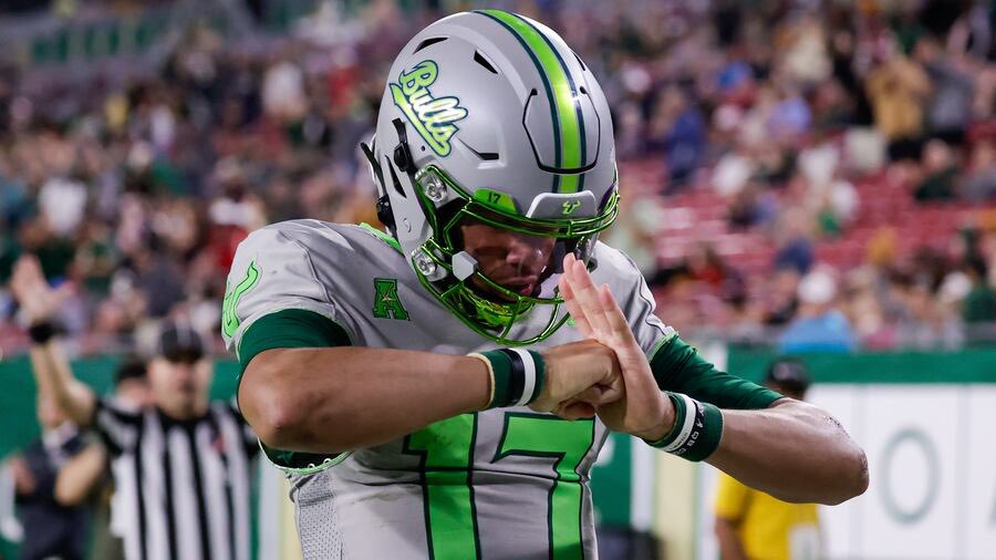 I will be attending <a href="/USFFootball/">USF Football</a> camp today! <a href="/CoachGolesh/">Alex Golesh</a> <a href="/CoachJGordo/">Joel Gordon</a>