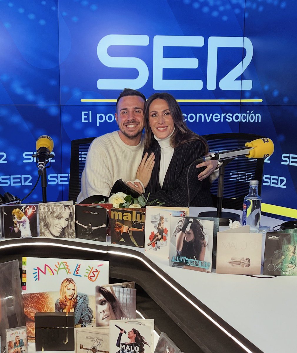Hoy estoy con la nostalgia desbordada y me he encontrado esta foto que nunca había subido de uno de los días más bonitos de mi vida, qué ganas de todo lo que está por llegar <a href="/_MaluOficial_/">Malú</a>!!! 💛