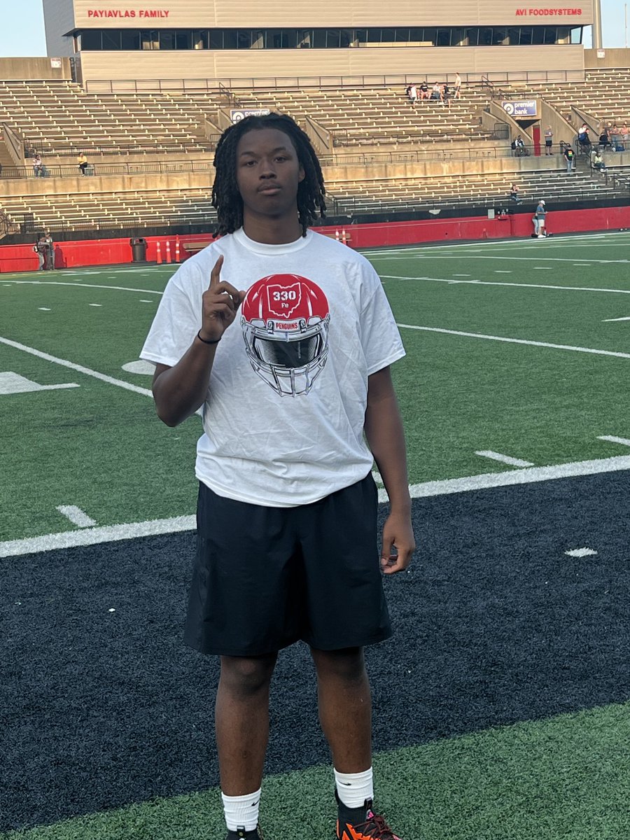 CameronM2007's tweet image. After a great camp and conversation with @fbcoachdp  and the @ysufootball staff, I am blessed to receive my first D1 offer.#AGTG 🙏🙏
@CoachGeisler @AthleticTraumaU @Coach_RGamble