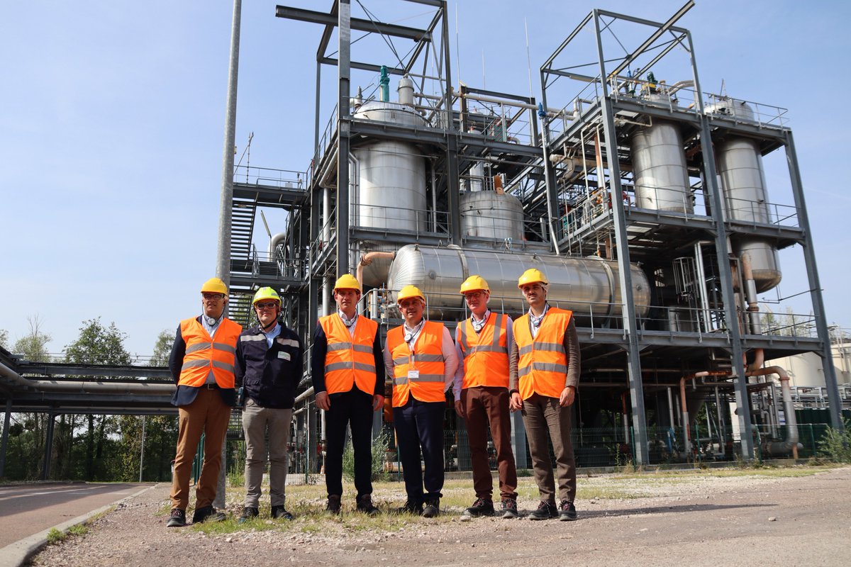 Aurélien Pradié (@aurelienpradie) on Twitter photo Sillonner.
Visite de l’usine Saipol du Mériot dans l’Aube, hier, aux côtés de mes collègues <a href="/RSCactu/">Raphaël Schellenberger</a> et <a href="/GuillaumeLEPERS/">Guillaume LEPERS</a>.
Un champion industriel et un site clé pour la transformation du colza français.
Souveraineté agricole, alimentaire, énergétique, industrielle : rien n’est Sillonner.
Visite de l’usine Saipol du Mériot dans l’Aube, hier, aux côtés de mes collègues <a href="/RSCactu/">Raphaël Schellenberger</a> et <a href="/GuillaumeLEPERS/">Guillaume LEPERS</a>.
Un champion industriel et un site clé pour la transformation du colza français.
Souveraineté agricole, alimentaire, énergétique, industrielle : rien n’est