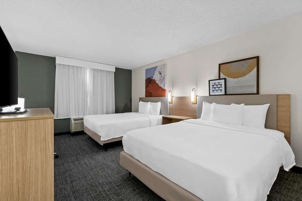 hotelbarter's tweet image. Big thanks to Spark by Hilton Philadelphia Bensalem for keeping Justin Wells comfortable and tour-ready 💼🎤
✅ Clean, stylish rooms
✅ Smooth check-in
✅ Touring musician–approved

#BensalemHotels #JustinWells #SparkByHilton #HotelForMusicians #PhillyHotel #HiltonHospitality