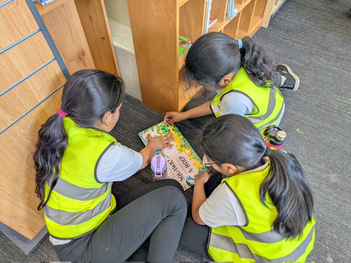 MrLintern (@mrlinternhps) on Twitter photo Year 5 Iguanas @Hazelschool always enjoy visiting Leicester Central Library. They enjoy looking at and choosing from different authors and use the space to increase their reading miles. <a href="/MmeChettleCully/">Mme Chettle Cully HCPS</a> Year 5 Iguanas @Hazelschool always enjoy visiting Leicester Central Library. They enjoy looking at and choosing from different authors and use the space to increase their reading miles. <a href="/MmeChettleCully/">Mme Chettle Cully HCPS</a>