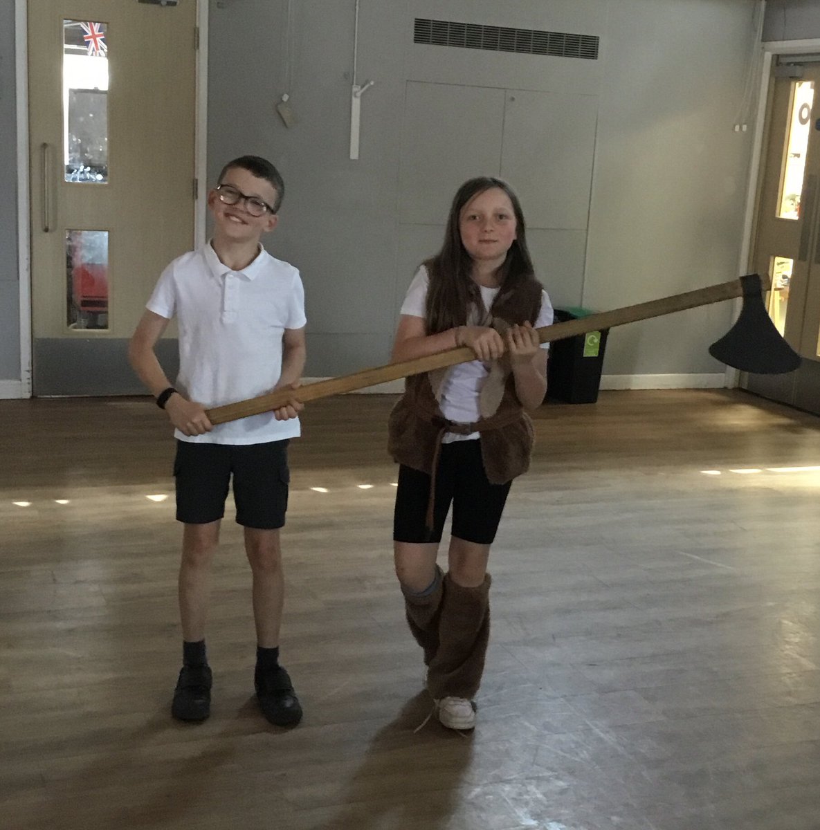 HighfieldsCPS's tweet image. Viking weaponry at the ready.  Warriors and shield maidens learning some valuable skills 😁