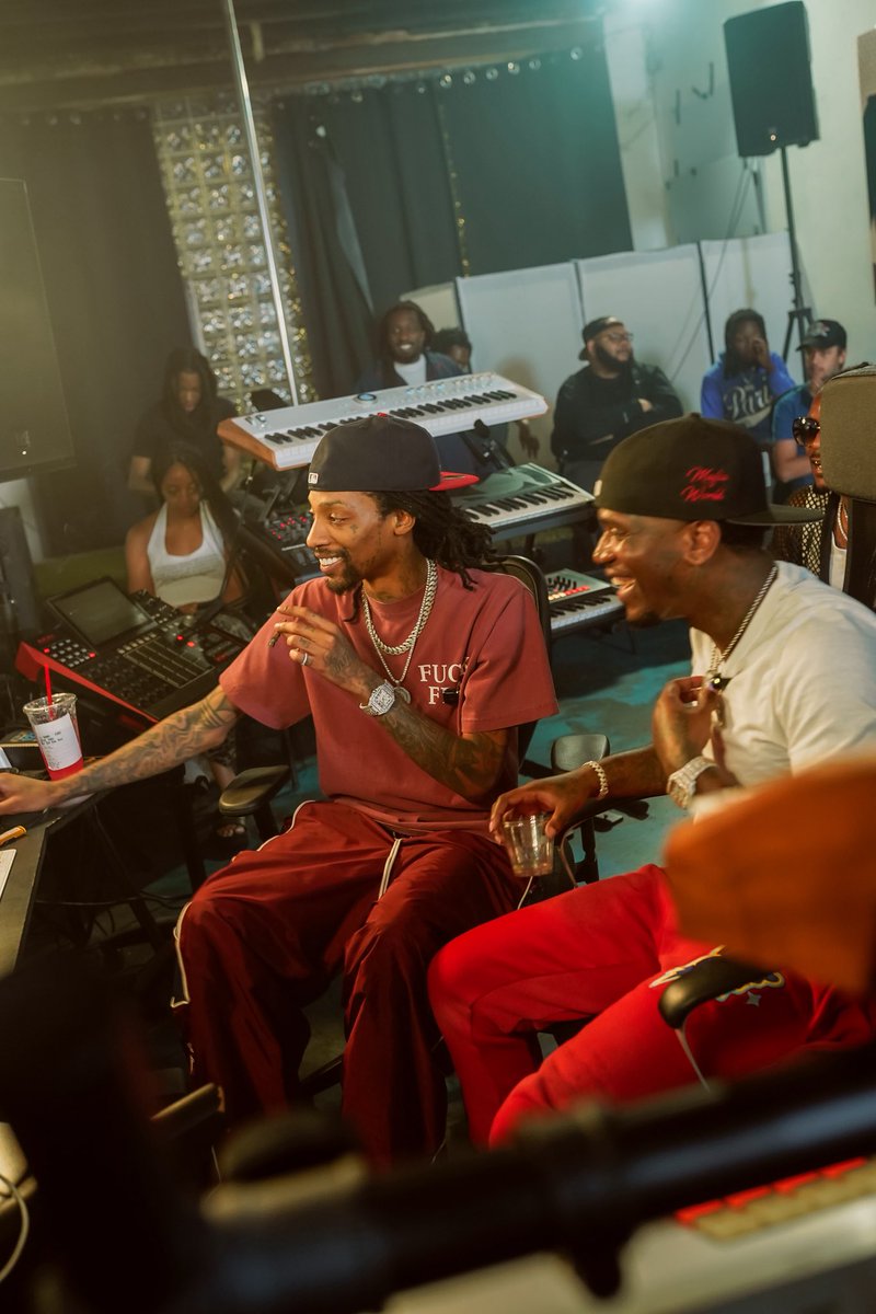 LEGENDARY COOK WAS CRAZY WITH KC DA BEATMONSTER 

IF YOU MISSED IT GO CHECK OUT THE RECAP ON MY YOUTUBE!