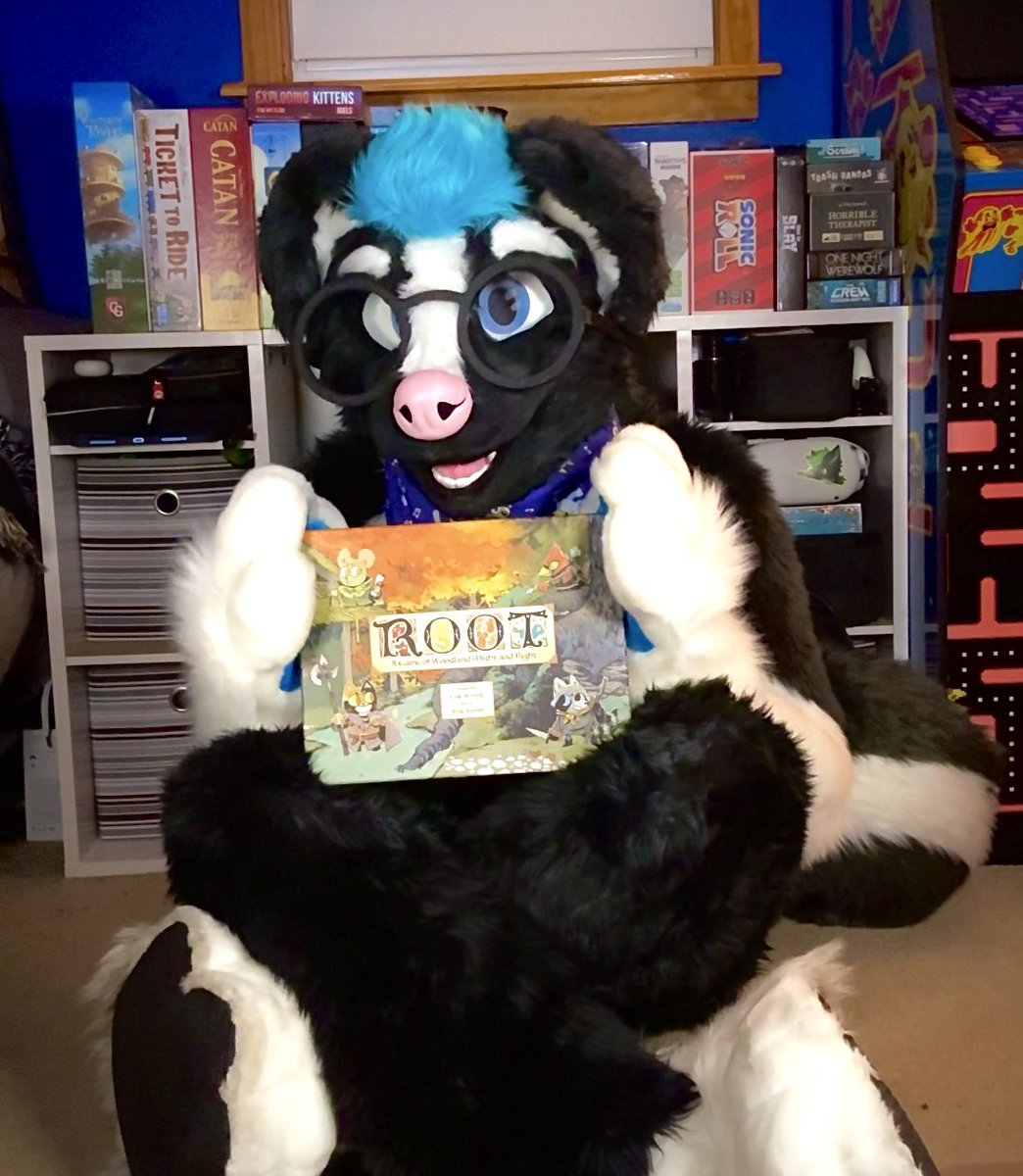 Hey you—
Wanna play with me? ☺️

I’ll letcha pick your faction….and set it up…..

…..and figure out the instructions😏

Hehehe🦨

#fursuiting #FursuitEveryday