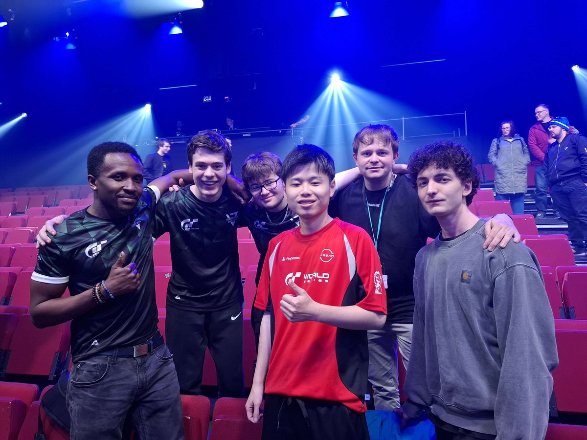 🇬🇧 #GTWS 2025 Rd.1 - London ✅

<a href="/HIROGRAND_1009/">H.O</a> was the biggest mover on the streets of Tokyo! 🔥From a less than ideal P10 on the grid, he navigated the slipstream train carefully to salvage a top 5⃣ finish and 2⃣ points 📈

And we couldn't miss the chance to support him live!💚