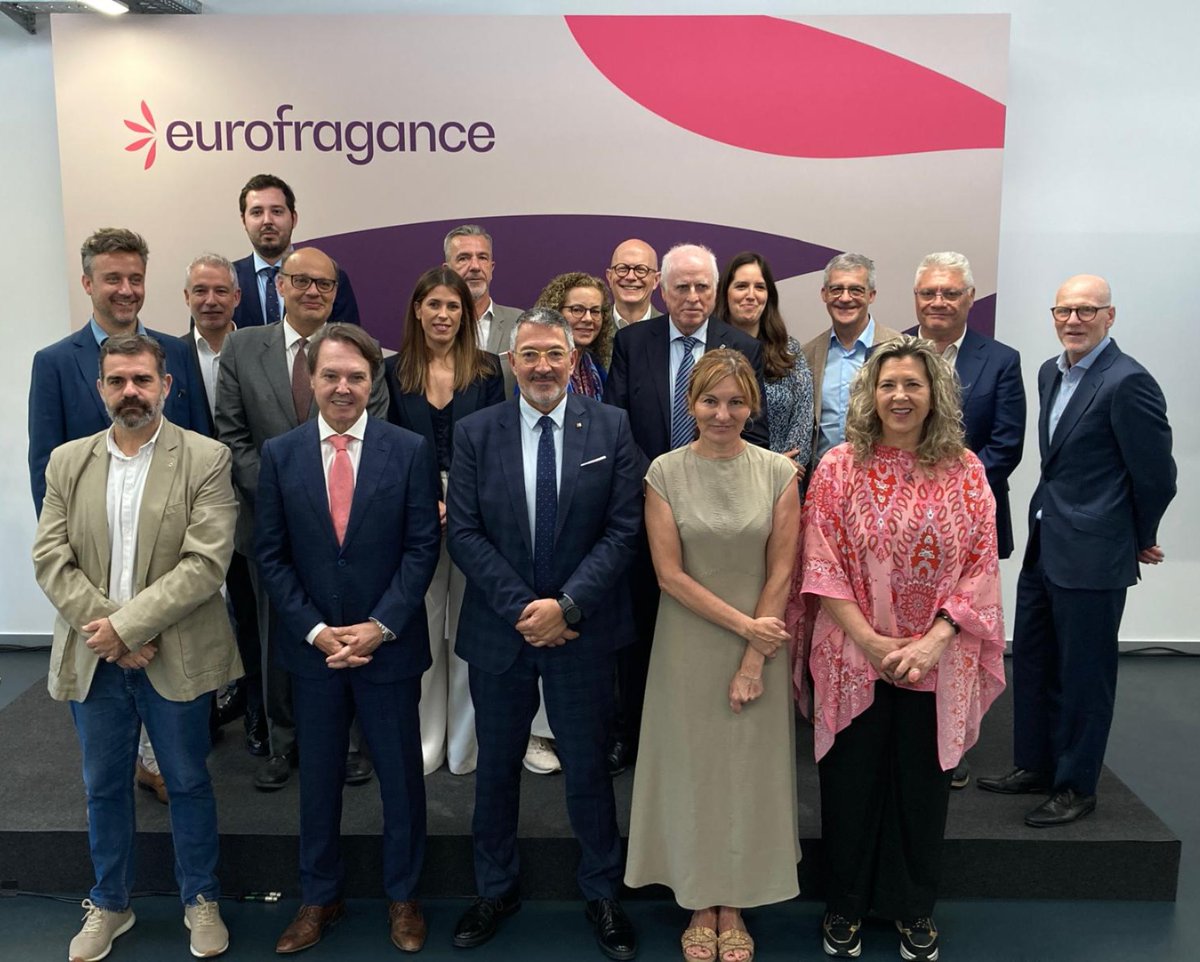 📌 35è aniversari i nova ampliació de @Eurofragance a #Rubí

🗣️ <a href="/ConsellerSamper/">Miquel Sàmper</a>: "Gràcies per apostar per Catalunya i seguir creixent. @Eurofragance és exemple d’innovació i internacionalització, obrint nous mercats i exportant talent al món. Moltes felicitats per aquest èxit!"