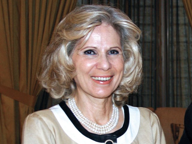 AAzizTalal's tweet image. معالي السفيرة د. هيفاء شاكر أبو غزالة، سيرة حافلة امتدت عبر محطات وطنية، أممية، وإقليمية، كرست خلالها خبرتها لخدمة الإنسان وتنمية المجتمع.
شهدت عن قرب أثرها، وإخلاصها، ورقيها في كل مهمة.
هادئة في حضورها، عميقة في أثرها، تنجز بصمت وتلهم من حولها.
نقدر ما أنجزته، ونثمن إرثها الحي…