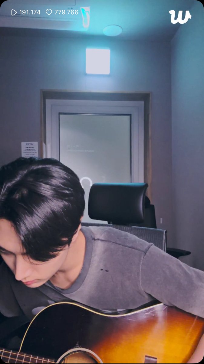 [INFO] 250611

Jay is now live on Weverse! 

<a href="/ENHYPEN_members/">ENHYPEN</a> <a href="/ENHYPEN/">ENHYPEN OFFICIAL</a> #ENHYPEN #엔하이픈