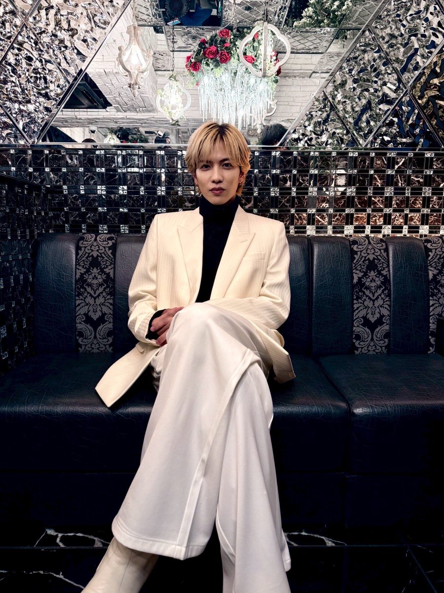 koiyami_ntv's tweet photo. 💙️ #恋は闇 第9話 放送中 🧡

待ってました！！
ホスト浩暉！！！
ビジュよすぎじゃんーーーーー！！！！！

放送中は 「#恋は闇」で✨

TVerリアルタイム配信中📱
https://t.co/Ej9pHzIXi8

#志尊淳
#岸井ゆきの
#こいやみ https://t.co/xQbjV2dBEN