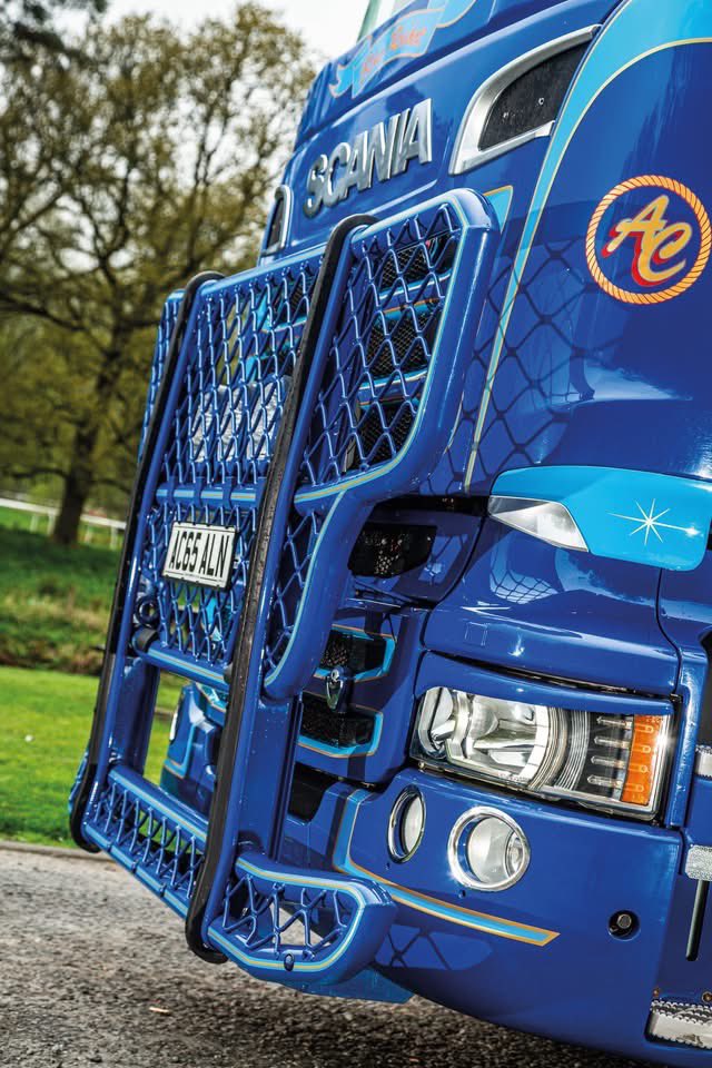 🌲 All the bark and the bite! 🪓

Allan Cartner’s Scania R730 &amp; R770 timber wagons are our Editor’s Choice + cover stars!

Built for wild forestry runs across the Lakes &amp; Borders.

Read the full feature 👉 truckanddriver.co.uk/digital-edition

#Scania #TruckAndDriver #TimberHauler