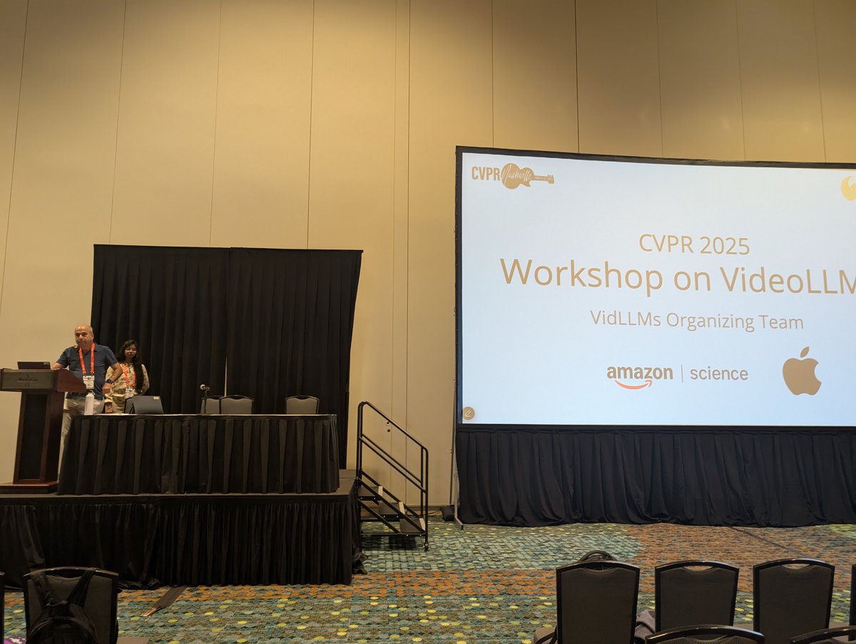 Remarks from our chair Prof <a href="/ucfmshah/">Mubarak Shah</a> kicking off the VideoLLMs workshop <a href="/CVPR/">#CVPR2026</a> 

#CVPR #CVPR2025 #ComputerVision #AI