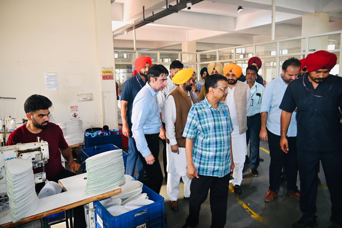 M/s Savi International in Jalandhar received an order to manufacture Rugby Balls for the England "Women’s Rugby World Cup" a matter of Great Pride for Our Punjab.
The first consignment was flagged off by Hon.Shri Arvind Kejriwal Ji &amp; S. Bhagwant Mann Ji with their own hands.