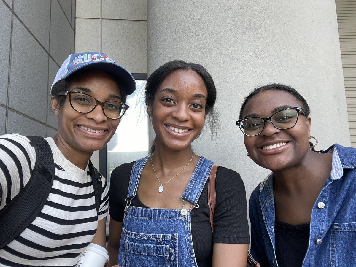 thecodingcouple's tweet image. In Atlanta for @RenderATL with my sisters! 🤩 it’s their first tech conference.
#renderatl -👩🏾💻