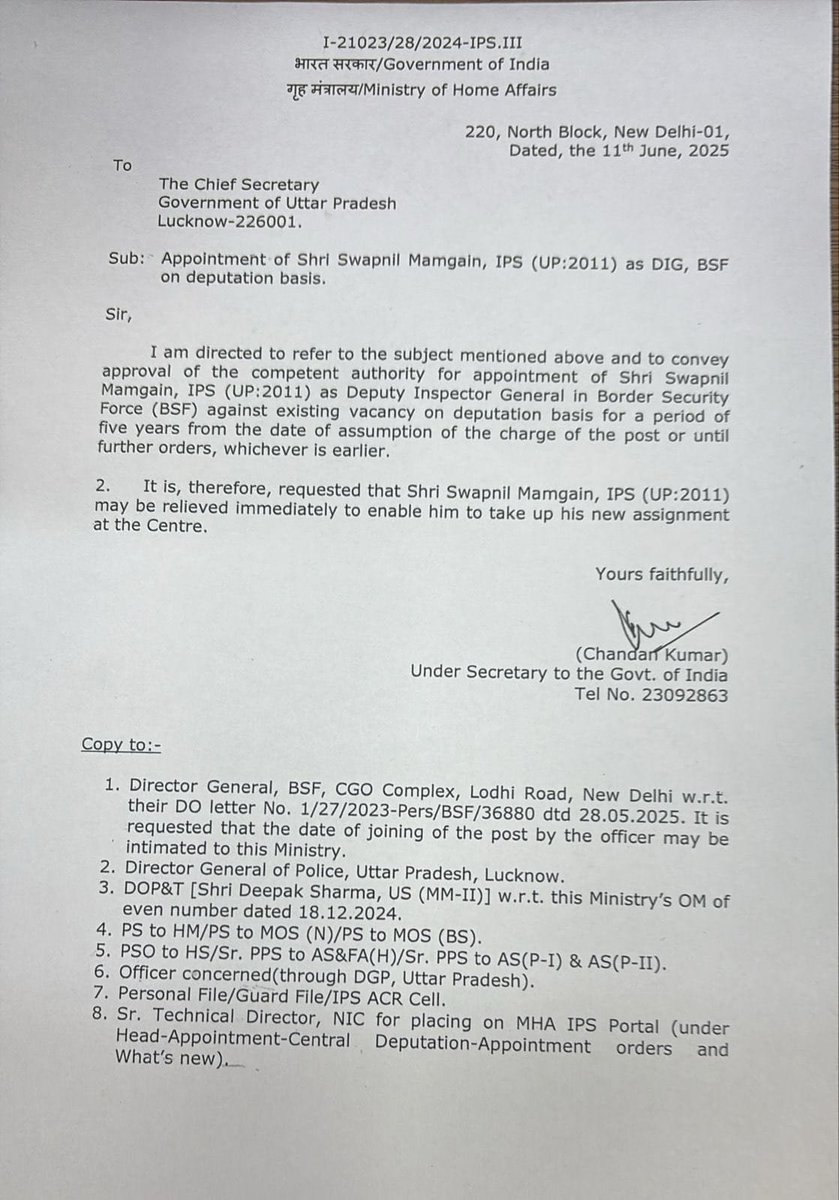 bstvlive's tweet photo. 🚨दिल्ली : आईपीएस स्वप्निल ममगाईं बने डीआईजी BSF🚨
👮‍♂️ यूपी कैडर के 2011 बैच के आईपीएस अधिकारी
📍 BSF में तैनाती से पहले कई अहम जिम्मेदारियां निभा चुके हैं
#IPSPosting #BSF #SwapnilMamgain #DelhiNews | @BSF_India https://t.co/VMiCysgsue