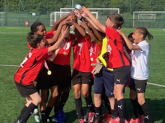 RackHousePS's tweet photo. 🏆 Manchester Cup Champions! ⚽
Our amazing U11 team beat a tough Abbey Hey side 3–1 in the final💥Incredible teamwork, focus &amp; maybe… the Head’s promise of McDonald’s?! 👀🍟Huge thanks to our coaches, staff &amp; parents—this win’s for you too!🎉@TeamMCR1 https://t.co/ub0UoJHBs1