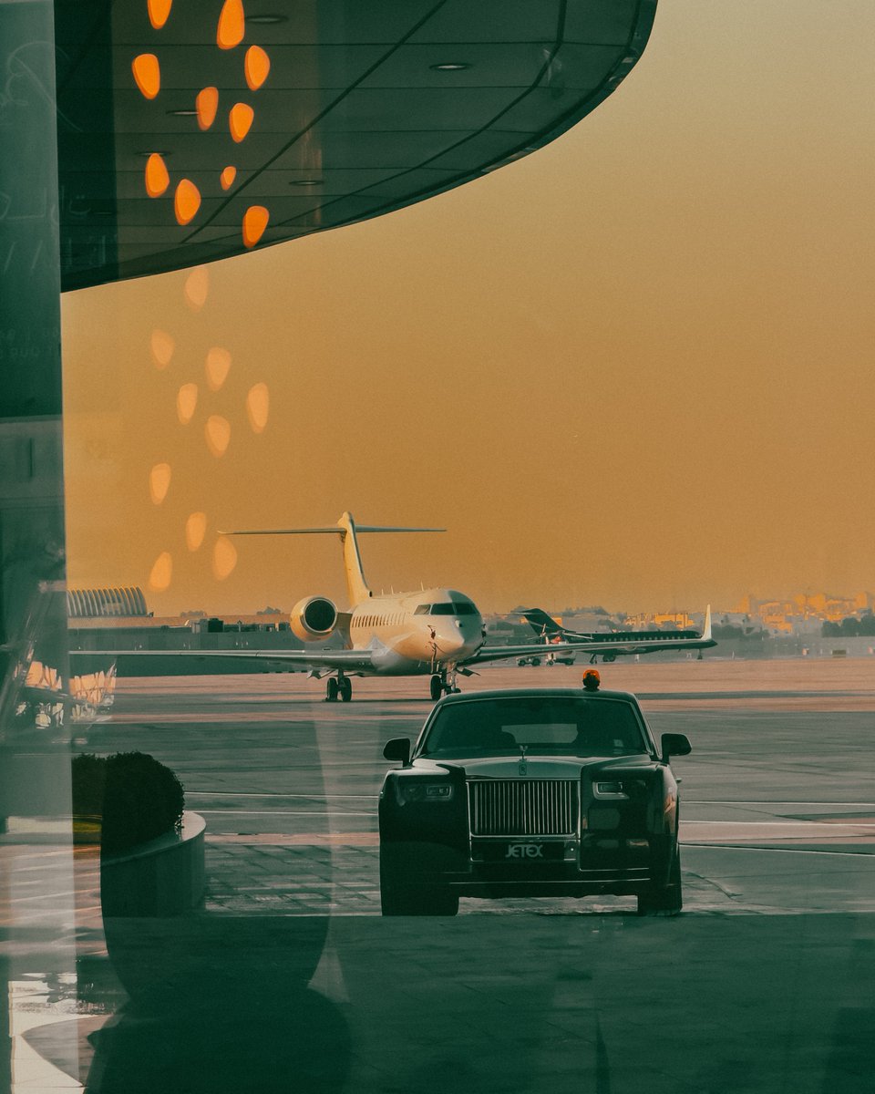 Golden hour at Jetex Abu Dhabi 🌅: When the sky paints the perfect backdrop for your next adventure. Let the moment inspire your journey, Fly private to Jetex Abu Dhabi 🛩️: jetex.com/private-jet-ch…