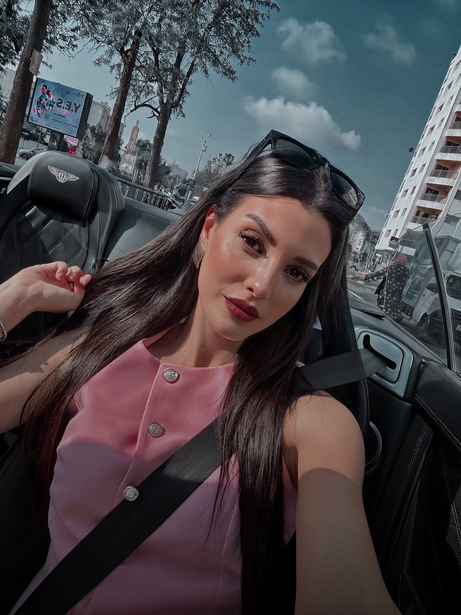 mention etkinliğii   

    hedef 100 ment 150 retweet

    • kullanılacak taglar

Hira #Hira 
MahassineMerabet #MahassineMerabet