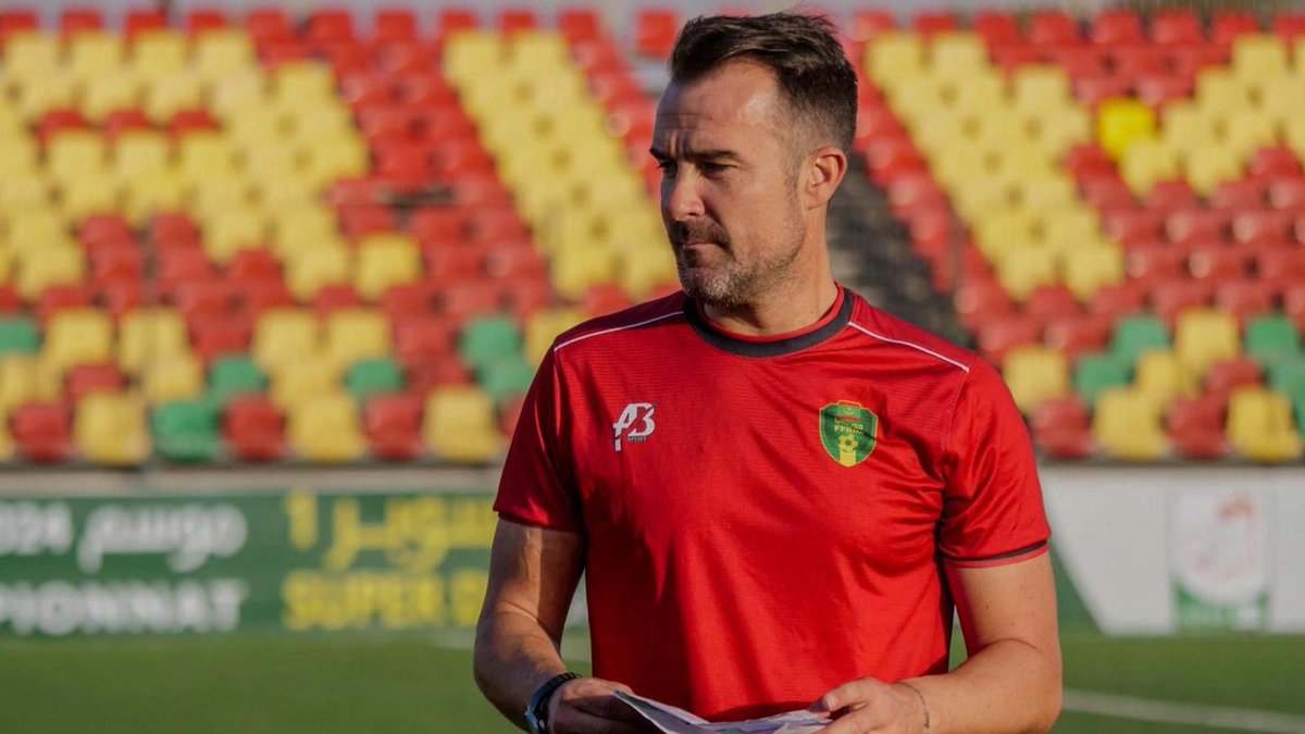 ⚽️ El exentrenador del Tenerife, <a href="/Garai14/">Aritz lopez garai</a>, es el actual seleccionador de <a href="/ffrim/">FFRIM</a>. 

También dirigió a <a href="/marcmateu_21/">Marc Mateu</a>. 🧐

En #DirectoMarca le saludamos. 👋

¡Escucha! 👉 radiomarcatenerife.com