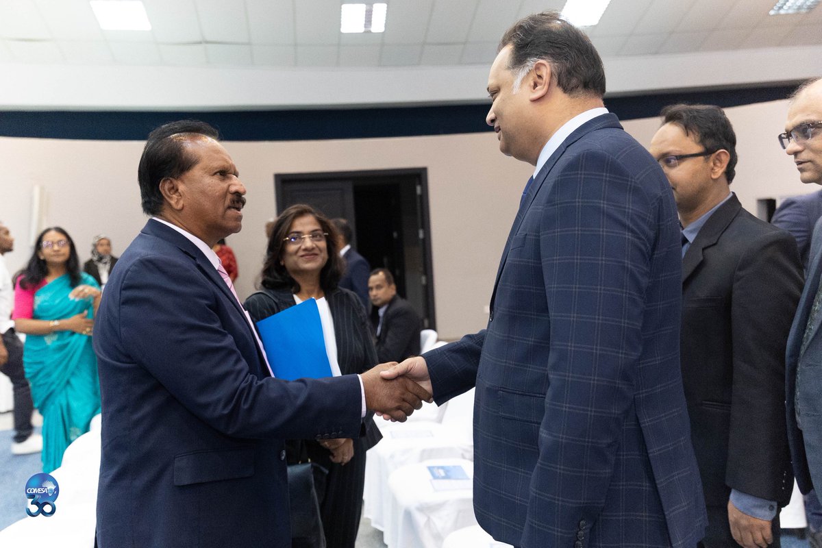 COMESA_HQ's tweet photo. 🌍 @COMESA_HQ & #ALLPI hosted a workshop in #Mauritius to strengthen the #leathervaluechain across Africa, with #EU support under RECAMP prog. Focused on modernizing supply chains, boosting skills, & fostering B2B links with #Ethiopia, #Kenya, #Namibia & #SouthAfrica. https://t.co/uLgc1A112S