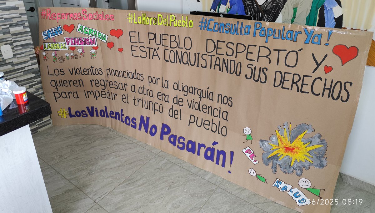 <a href="/DCoronell/">Daniel Coronell</a> <a href="/WRadioColombia/">W Radio Colombia</a> Ya está listo mi aporte para respaldar la #ConsultaPopular y el derecho constitucional del pueblo de elegir 

❤️❤️❤️❤️❤️❤️❤️❤️❤️