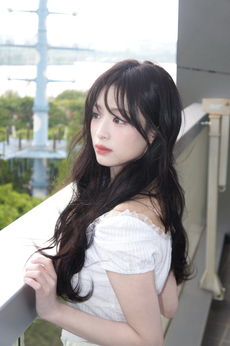 picbaemon's tweet image. AHYEON WEVERSE UPDATE