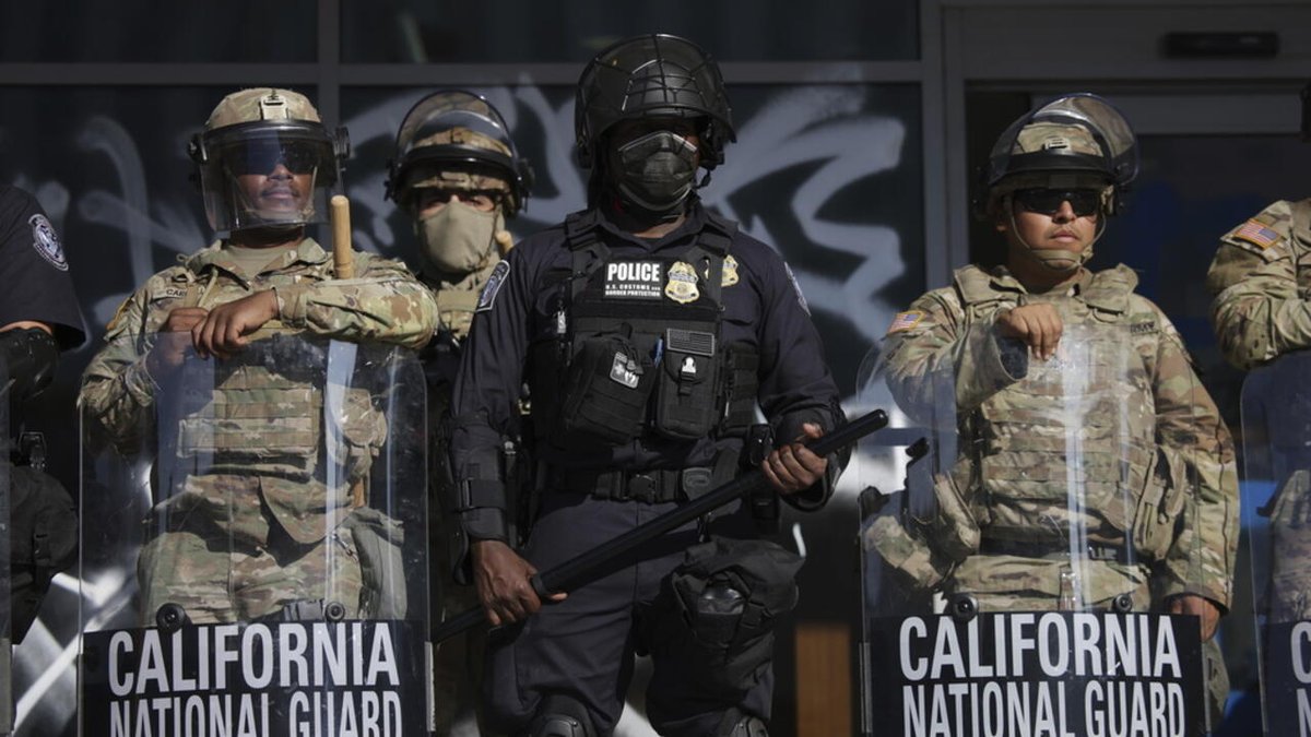 Điều thủy quân lục chiến đến California: Chiến lược “nhắm hai mục tiêu” của Trump rfi.my/Bkab.x