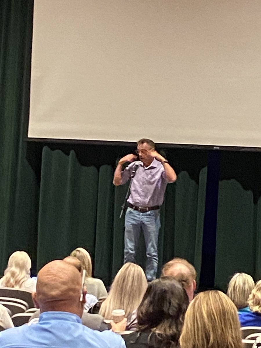 Fantastic keynote speaker today! Delving into story telling with lots of humor. Great way to start day 3 of <a href="/KEDCGrants/">KEDC Grants</a> summer conference 
<a href="/KEDC1/">KEDC</a> <a href="/KedcARTS/">RENAISSANCE Grant</a>